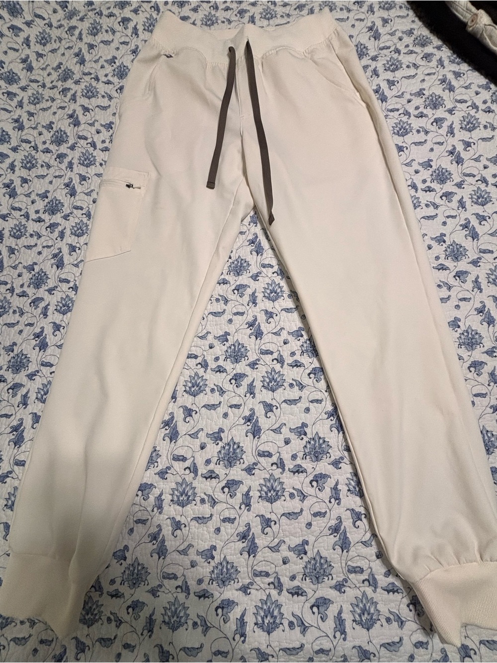 FIGS Zamora Ivory joggers elastic waist drawstring women’s size SMALL